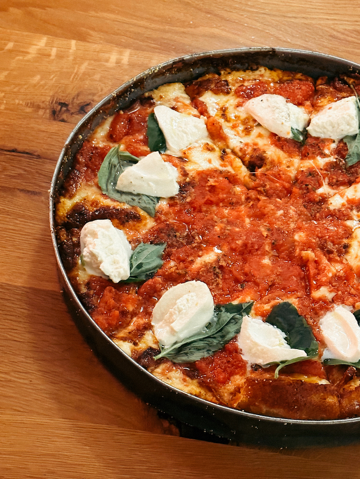 TRAVELLING TO CHICAGO FOR DEEP DISH PIZZA - Wandering Everywhere